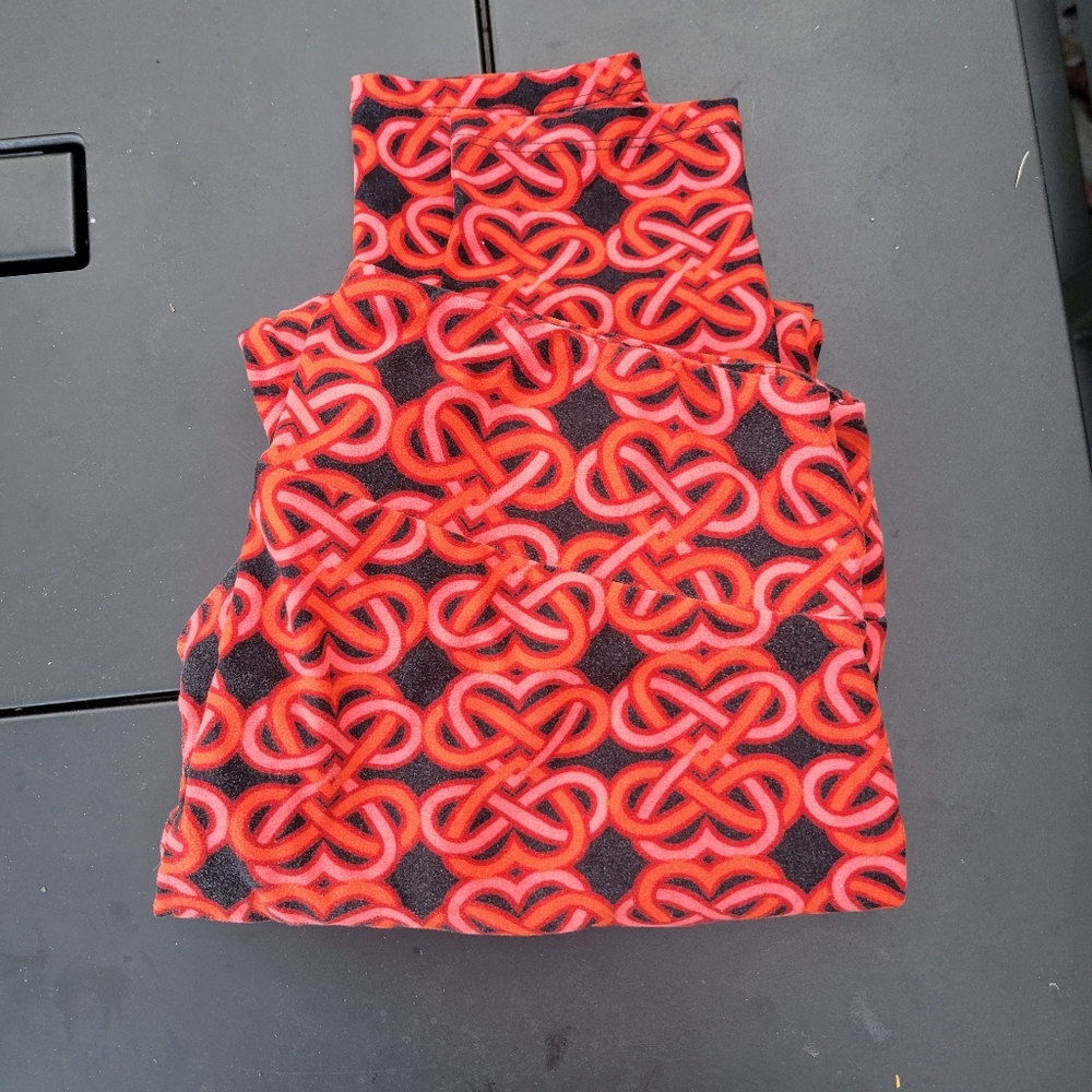 Lularoe Infinity heart valenrine leggings